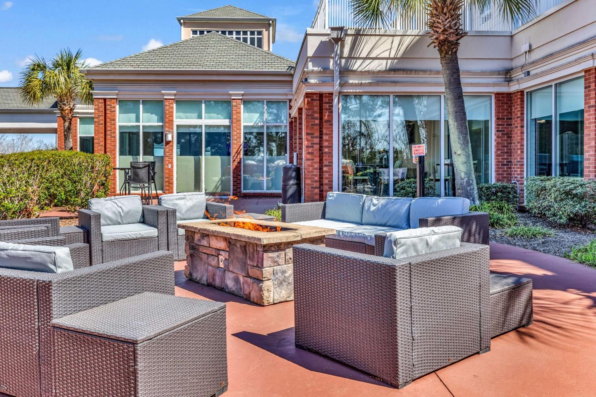 Hilton Garden Inn Myrtle Beach/Coastal Grand Mall Exterior photo